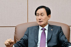 [인터뷰]강무길 부산시의장 "협력할 것은 협력, 견제·감시 충실"