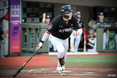 KT 김현수, NC 원종해 상대 스리런…KBO 역대 5번째 1300득점 달성