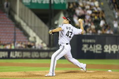 LG 베테랑 김진성, 개인 통산 177홀드 달성…KBO 역대 최다 타이기록