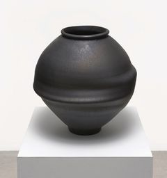 숯빛 검은 달항아리…하우저앤워스 글렌 라이곤 한국 첫 개인전