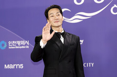 박해수, 5년 만에 둘째 득남…"산모·아기 모두 건강"