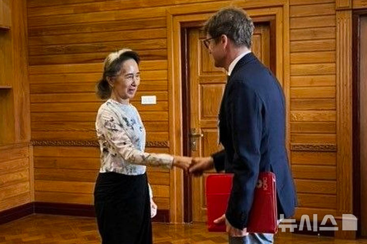 미얀마 군정, 아세안 아웅산 수치 석방 요구 거부