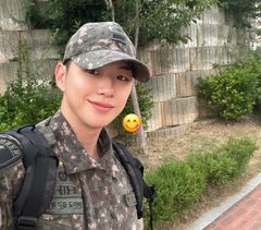 '육군 조교' 강다니엘, 한층 늠름해진 모습