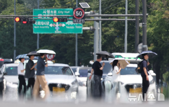 '오늘도 폭염' 전국 대부분 지역에 폭염특보 발효 [뉴시스Pic]