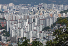 수도권 민간아파트 10채 중 3채 반년 간 계약 못해