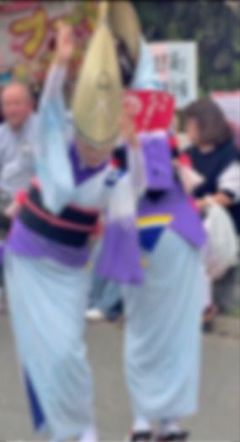 "춤은 뒷전"…日 전통축제 여성 무용수들 촬영에 '몸살'