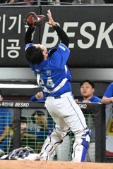 KIA 김도영 포수 파울플라이 아웃 잡는 삼성 김도환