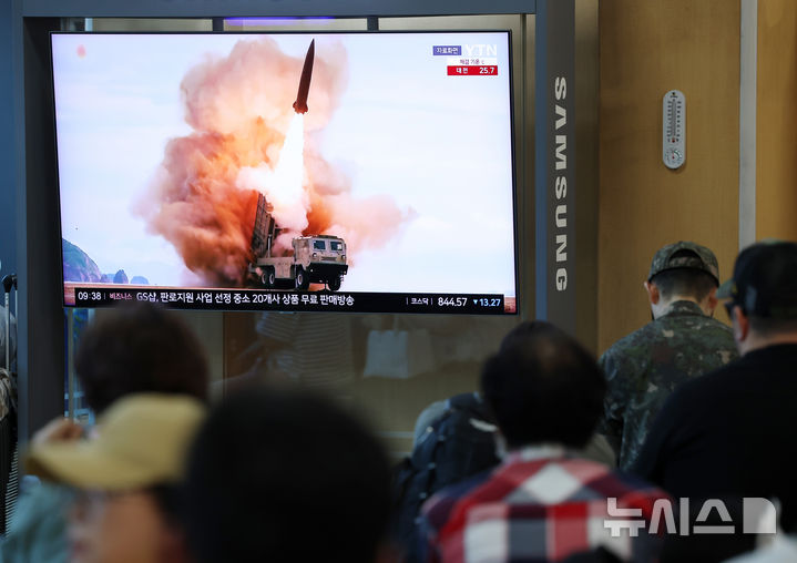 북한, 김여정 대남 비난 이튿날 중거리 탄도미사일 도발