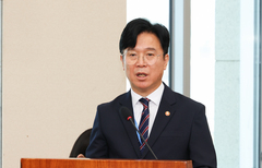 노동장관 "'주52시간' 예외 신중해야…양적으로 중국 이길 수 있나"(종합2보)
