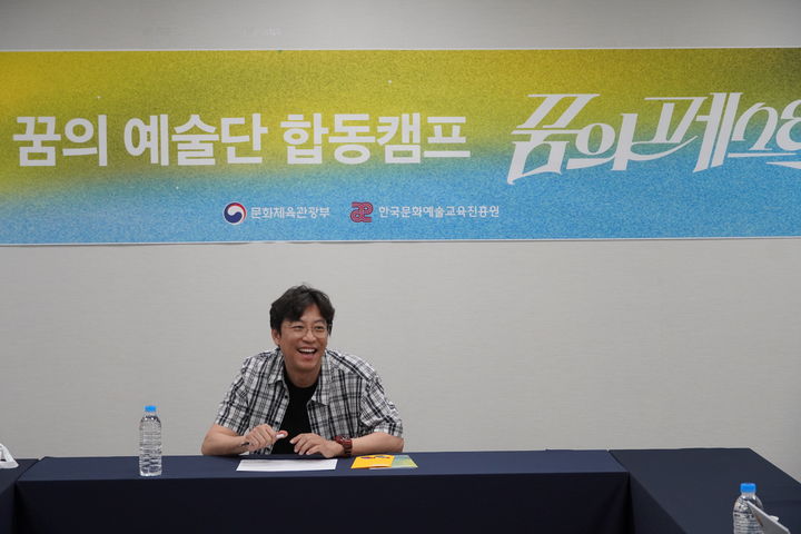 오만석 "연극은 또 하나의 놀이…아이들이 마음껏 즐겼으면" [문화人터뷰]