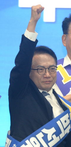 與 최고위원 1위 뒤바뀌어…박선원·최민희·서미화·김용·한민수順(종합)