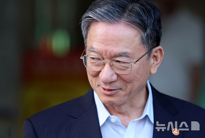 사직서 제출한 정성호 법무부 장관, '사표 수리 희망'[뉴시스Pic]