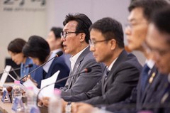與 "'여자 전두환' 이진숙, 국회에 둘 수 없어…제명안 조속히 처리돼야"