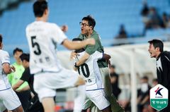 '루이스 결승골' 수원, 천안에 1-0 승…K리그2 선두 질주