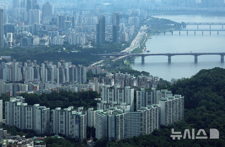 강남 아파트 2주 연속 하락세, 서울 외곽지역은 들썩