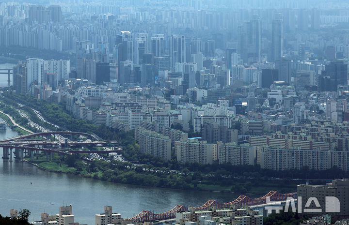 강남 아파트 2주 연속 하락세, 강북은 들썩