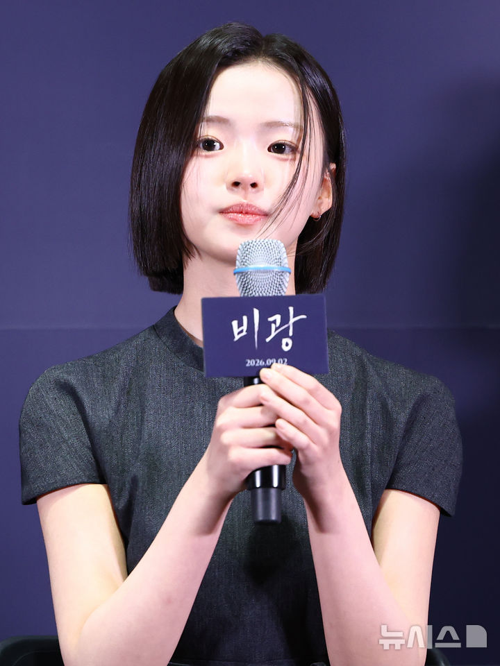 인사말 하는 김시아