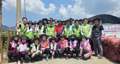 [울산소식]범울산농협, 거제 포도농가 수해 복구 구슬땀 등 