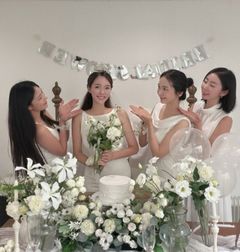 '결혼 발표' 스텔라 민희, 멤버들 축하 한몸에…"최고야"