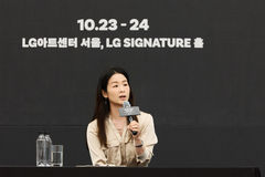 "아비뇽 록스타""관객을 주머니에 넣었다"…佛관객 홀린 이자람의 '눈, 눈, 눈'