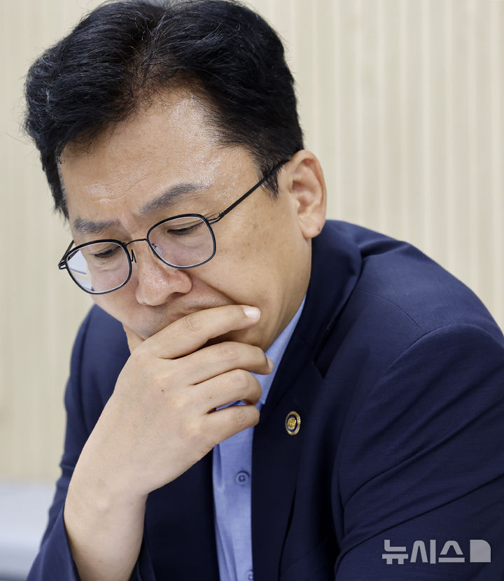 홈플러스 협력·입점업체 간담회 참석한 이병권 차관