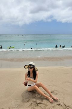 천이슬, 하와이 해변서 수영복 자태…군살 없는 몸매