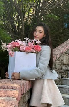 뉴진스 해린, 고양이상 미모 여전…한층 더 우아해진 분위기