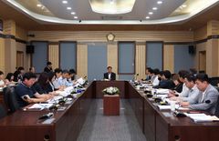 평택시의회, 정기 의원간담회…행정기구 개편 등 현안 논의