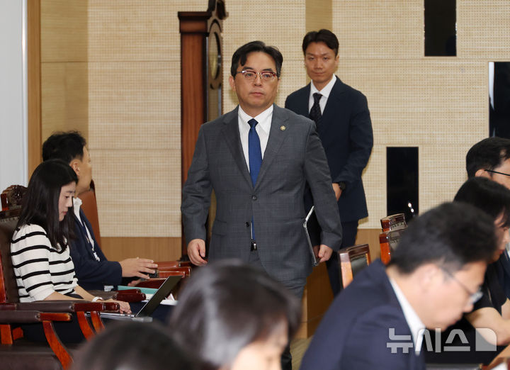 박정성 산업부 통상교섭본부장, 취임 후 첫 통상추진위 참석