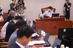 대법원장 두고 여야 설전…"조희대, 사법부 정쟁 한가운데로 몰아" vs "與가 몰아넣어"