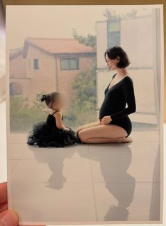 이유영, 큰딸과 함께 찍은 둘째 만삭 화보…다정한 눈길