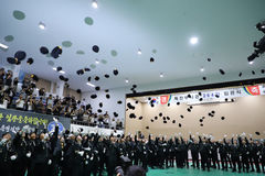 육군 특전부사관 164명 임관…16주 훈련 마쳐