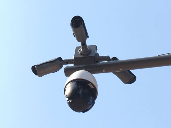 치안용 AI 카메라로 전 여친 2048회 추적…美 경찰관 체포