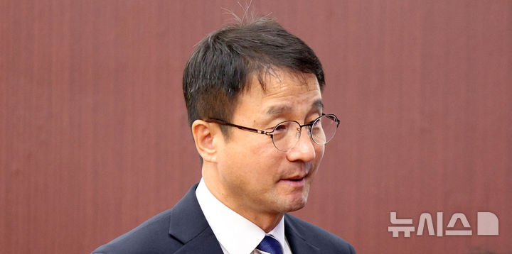 정책조정회의 참석하는 한병도 더불어민주당 원내대표