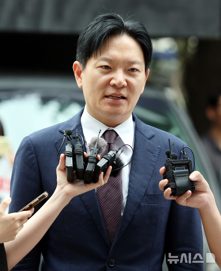 답변하는 박상용 검사