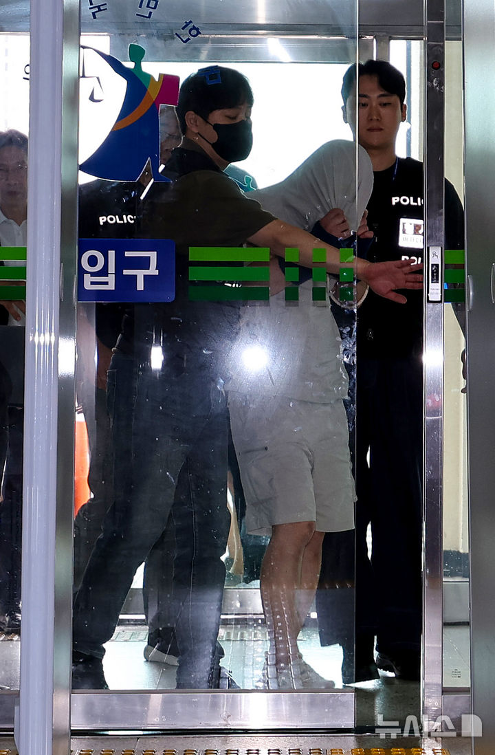 '경산 중국인 여대생 살해 혐의' 중국인 강사 영장실질심사 출석