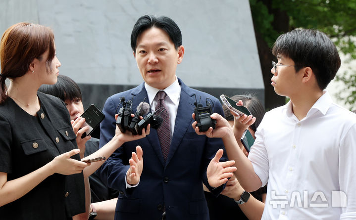 답변하는 박상용 검사