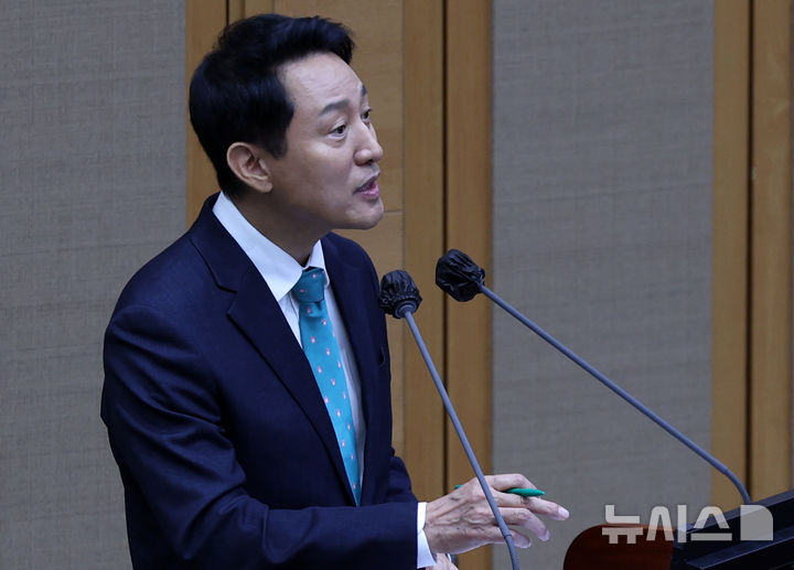 답변 마친 오세훈 시장