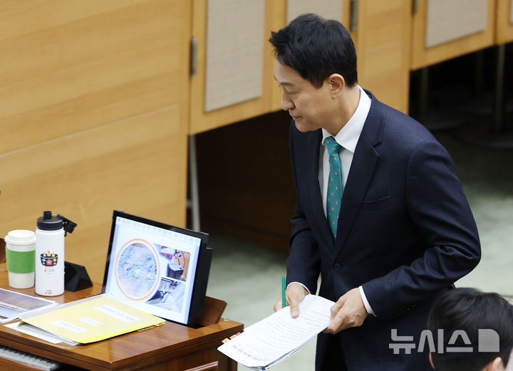 답변 마친 오세훈 시장