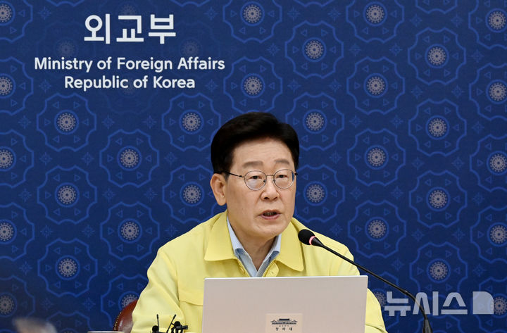 이 대통령, 네팔 홍수 피해 "국민 생명·안전 가용자원 총동원" [뉴시스Pic]