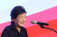 與 "국힘 김민수 '박근혜 탄핵은 정치적 선고' 망언…탄핵 불복인가"