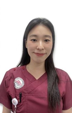 "살려야 한다는 생각뿐"…수영장서 환자 구한 간호사