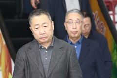 박정원·지원 회장, 네팔서 구조 직원들 만나…"모든 수색방식 동원"