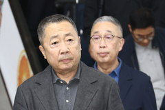 박지원 두산에너 회장 "구조작업 빨리 이뤄지도록 노력"