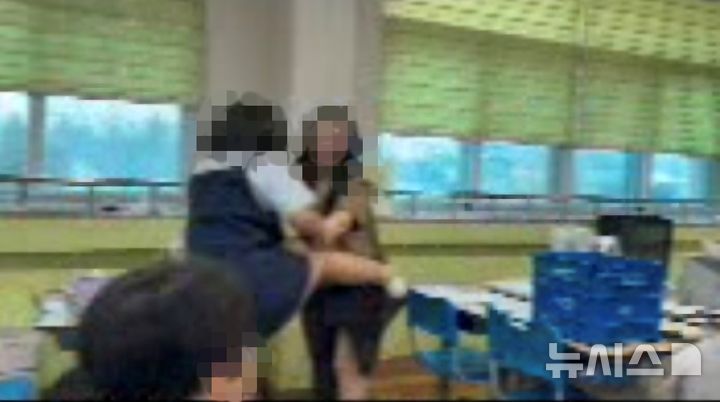 "머리채 잡고 얼굴 때려"…청주 초등생, 교원 4명 폭행