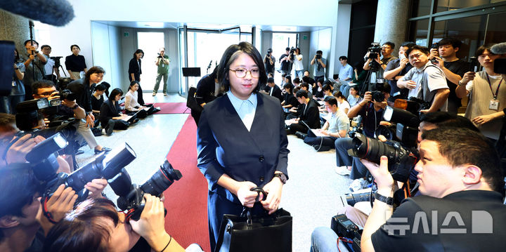 용혜인, 의원직 사퇴 질문에 "청문회 잘 준비하겠다" [오늘의 한 컷]