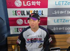 '1081일만에 세이브' LG 고우석 "이제 마무리는 손주영이 해야죠"