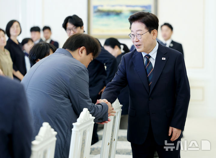이 대통령 "사회 대개혁에 시민사회 몫 커" [뉴시스Pic]
