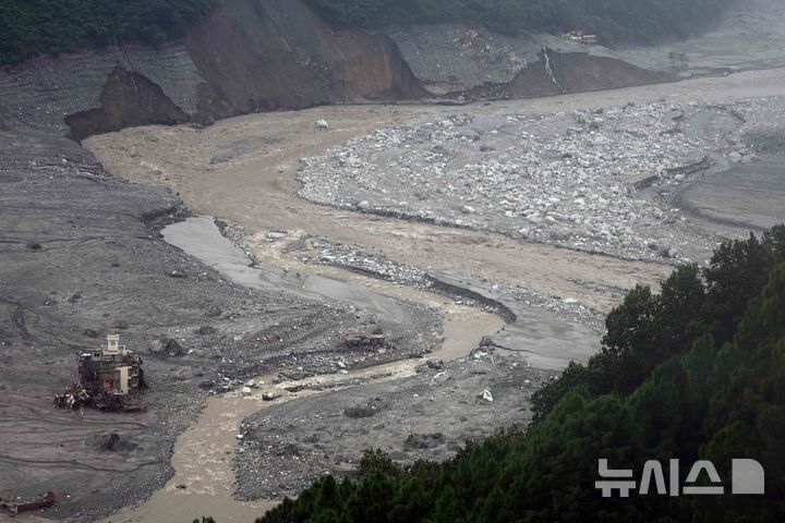 두산에너빌리티, 네팔 홍수 지역 헬기 수색 재개…