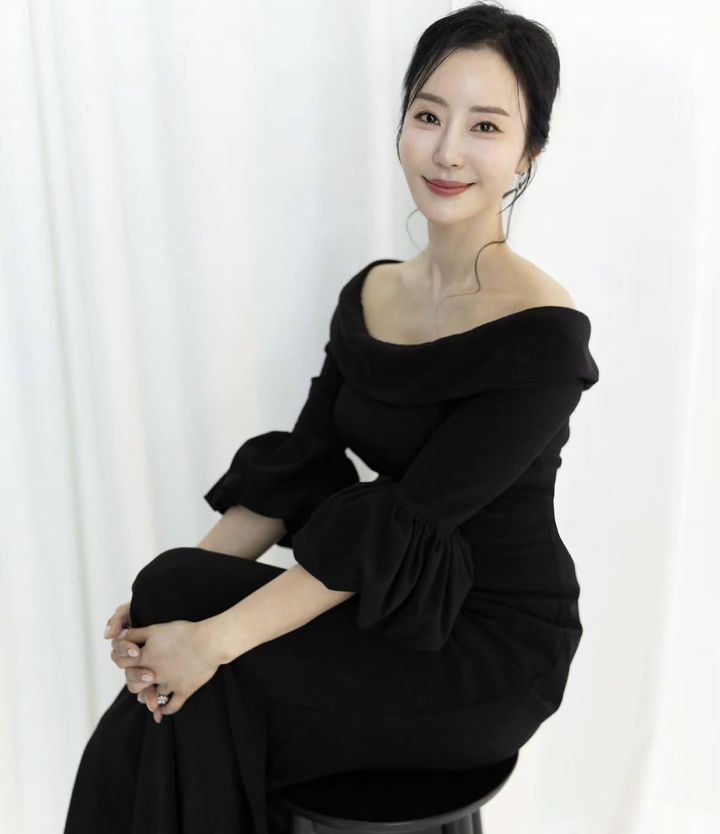 반민정, 오늘 1세 연상 사업가와 결혼